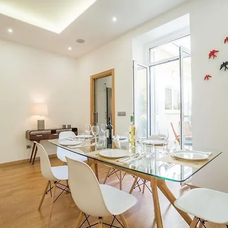 Lapa Flat W/ Patio Lissabon